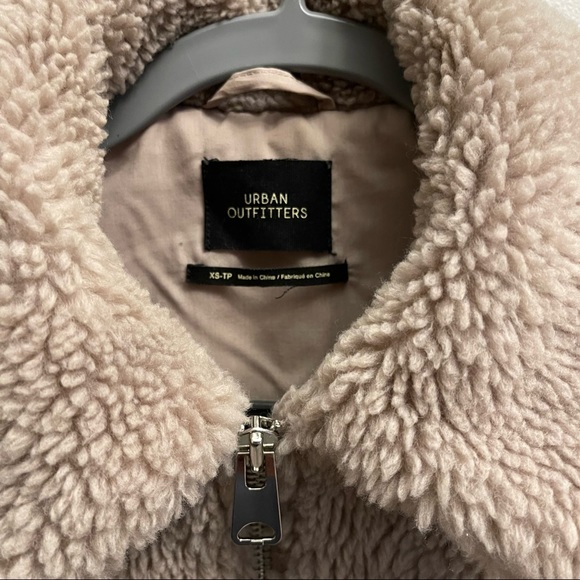 Urban Outfitters Cropped Teddy Jacket - Picture 4 of 6